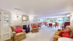 communal lounge- click for photo gallery
